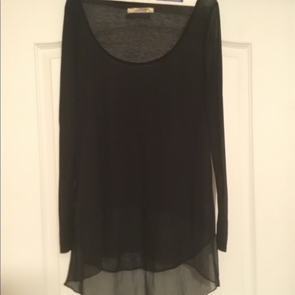 Free people lightweight, semi sheer long sleeves size Medium - Picture 2 of 7